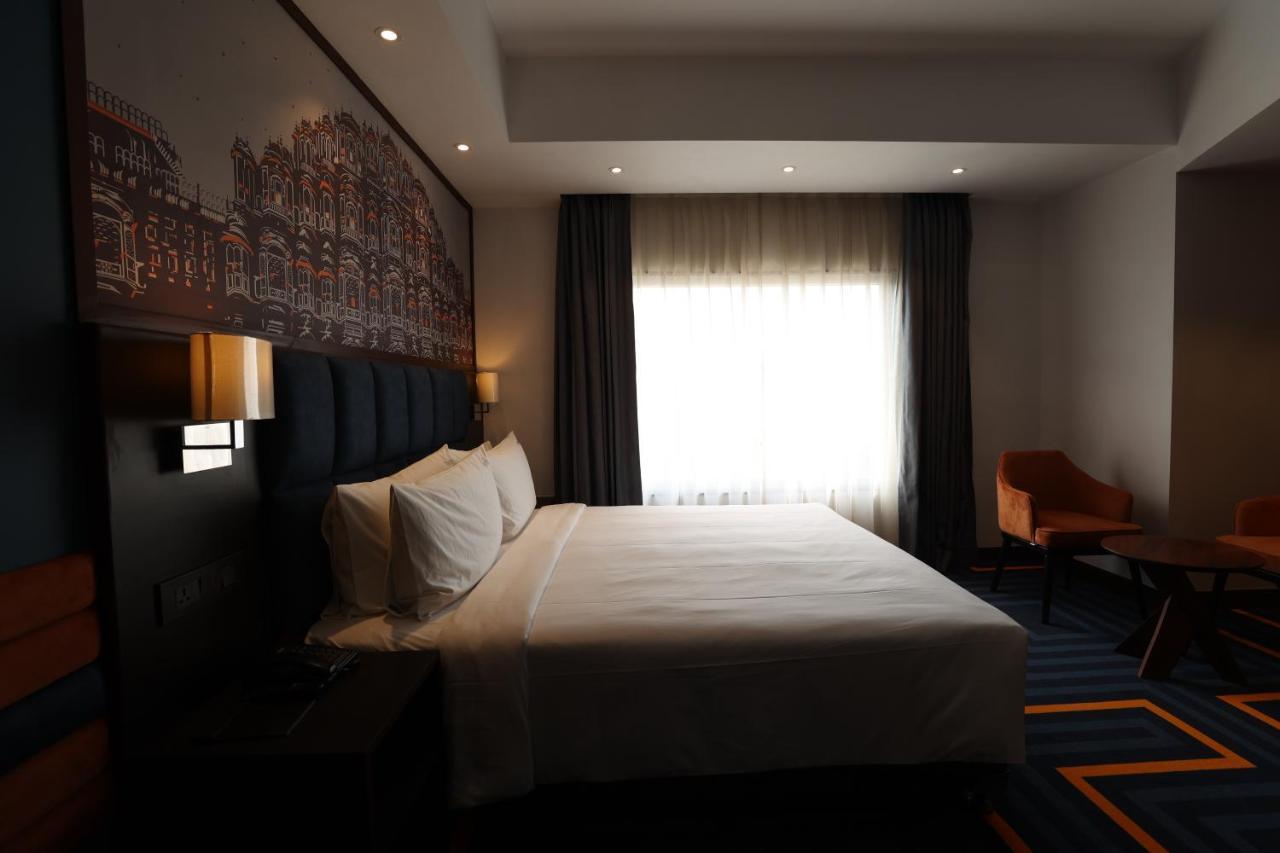 Holiday Inn Express & Suites Jaipur Gopalpura Bagian luar foto