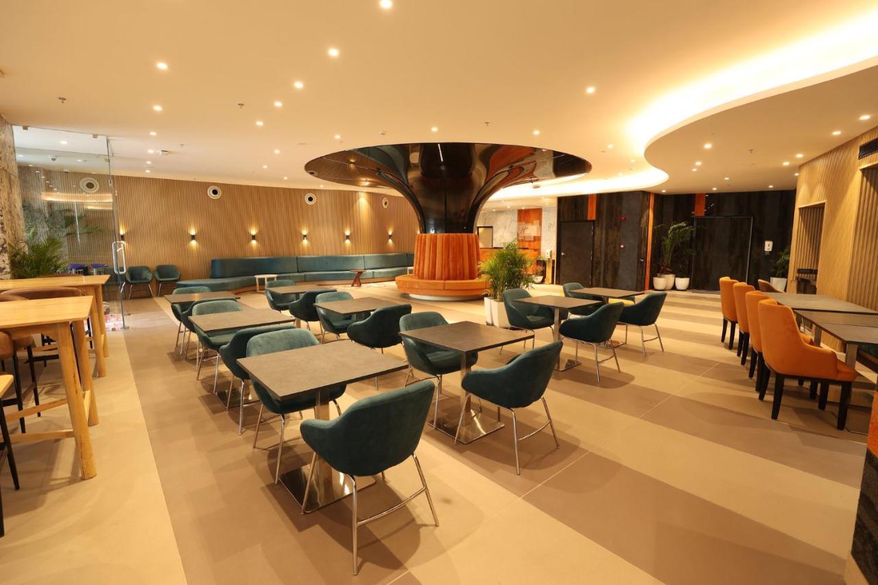 Holiday Inn Express & Suites Jaipur Gopalpura Bagian luar foto