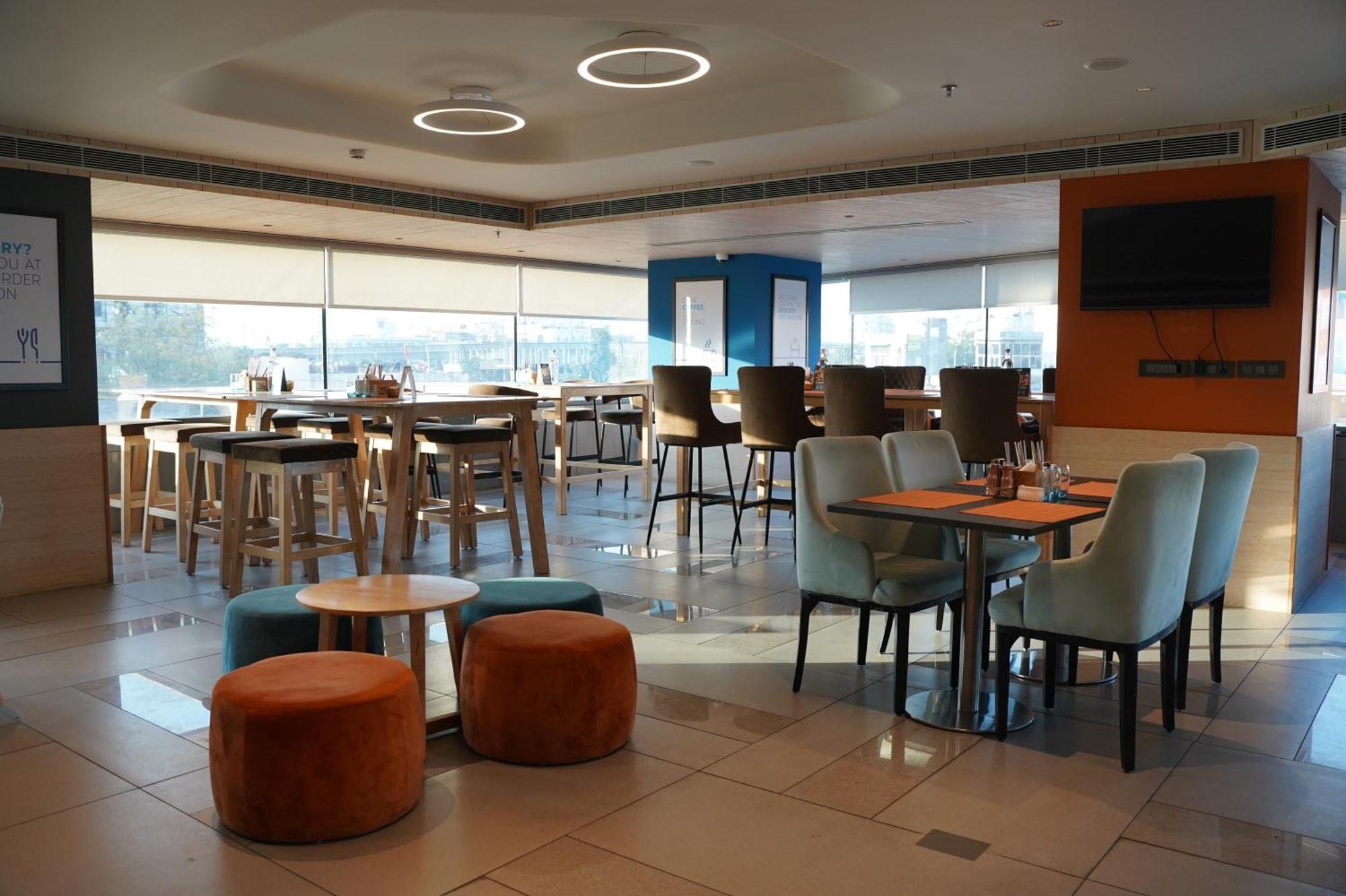 Holiday Inn Express & Suites Jaipur Gopalpura Bagian luar foto