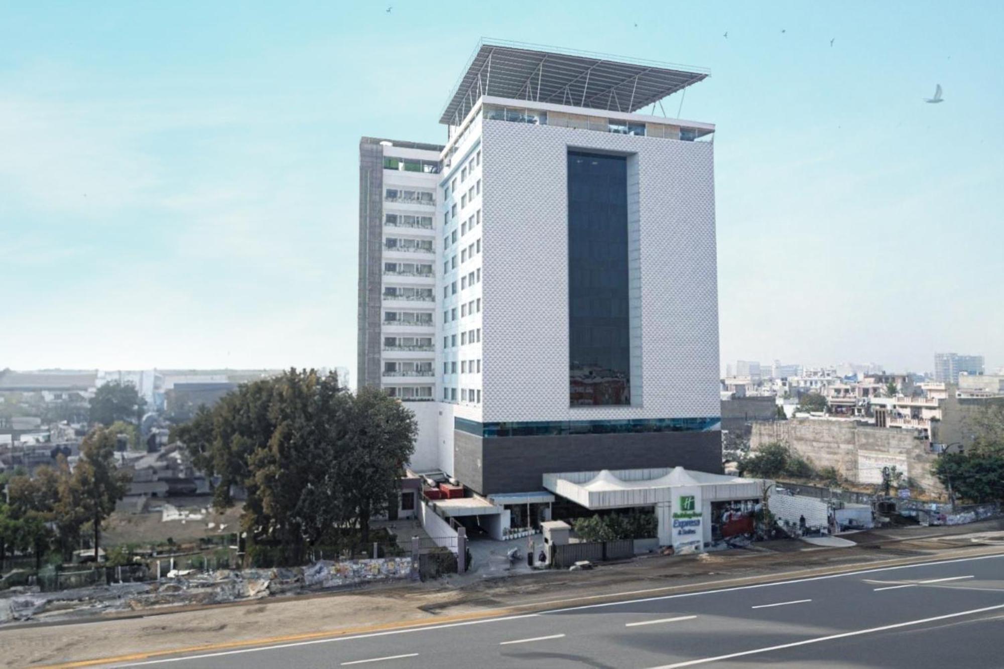 Holiday Inn Express & Suites Jaipur Gopalpura Bagian luar foto
