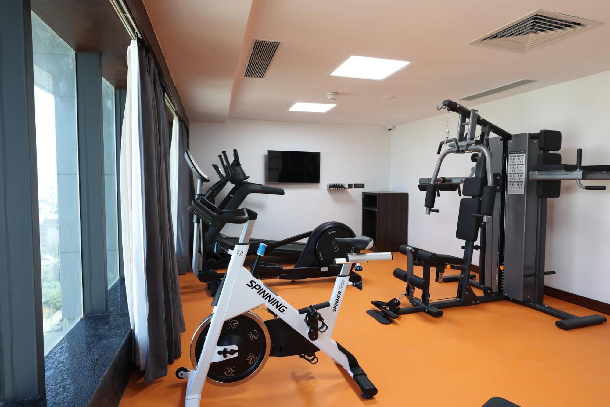 Holiday Inn Express & Suites Jaipur Gopalpura Bagian luar foto
