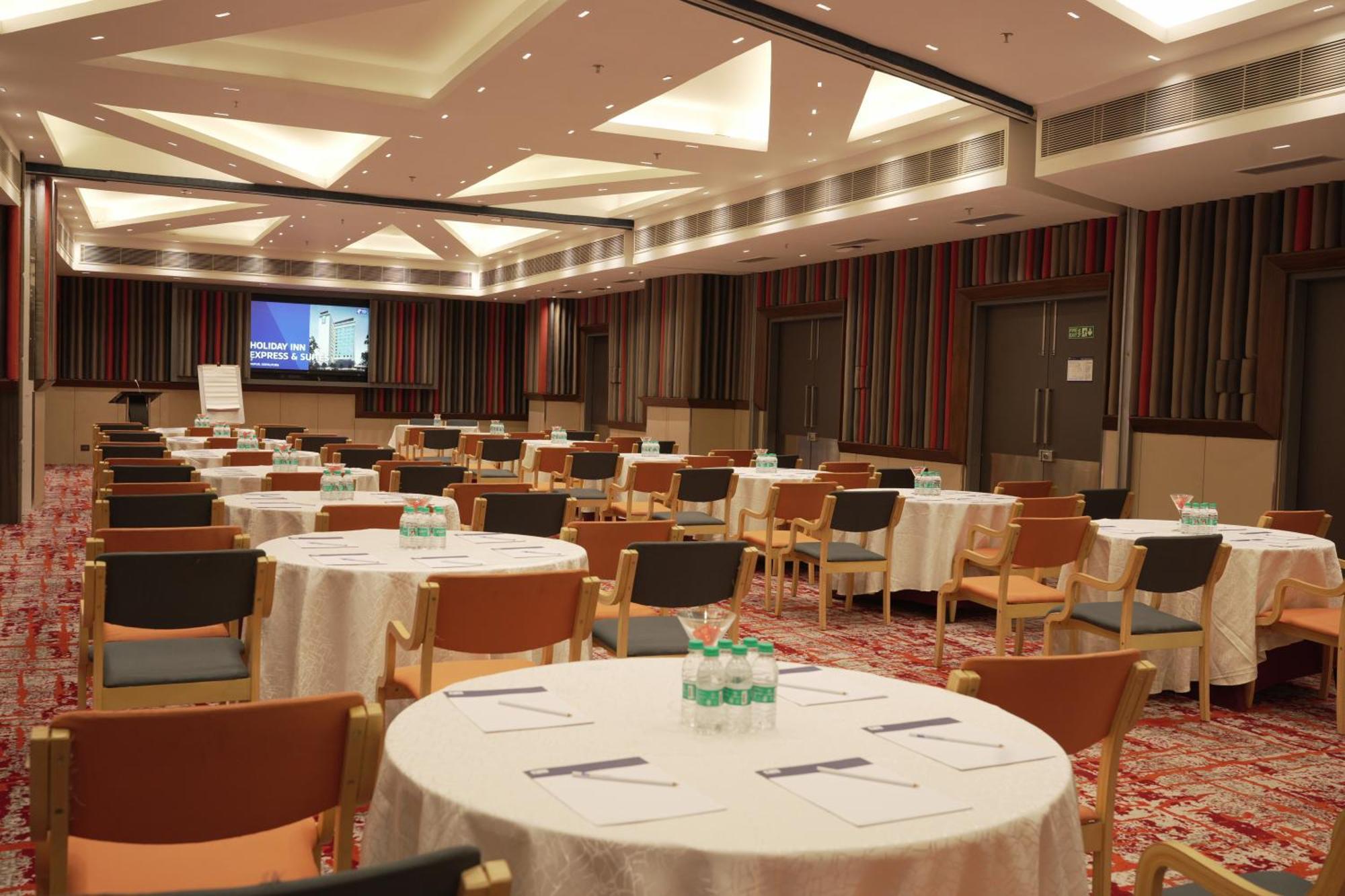 Holiday Inn Express & Suites Jaipur Gopalpura Bagian luar foto